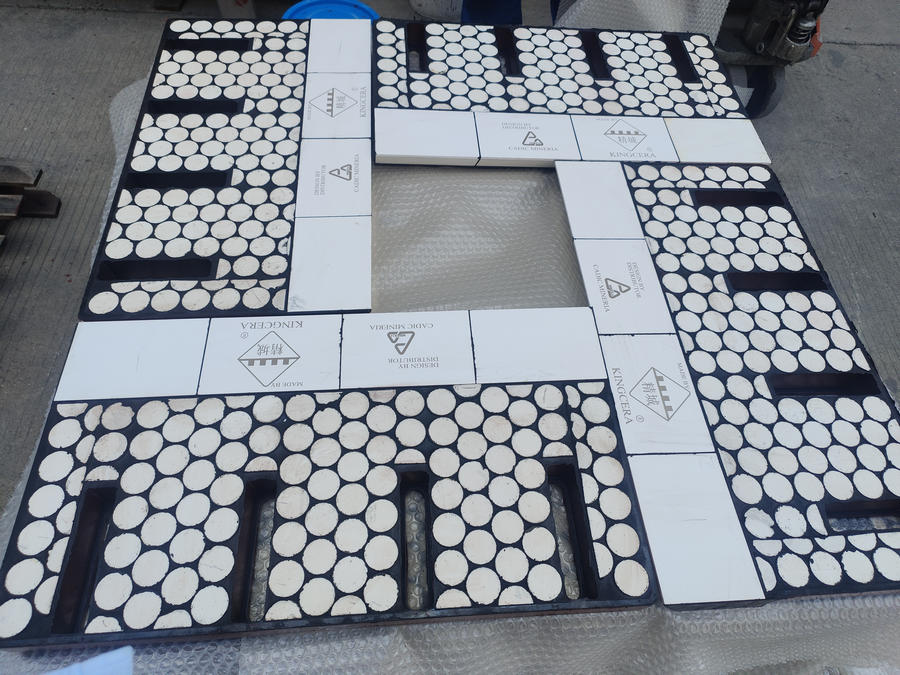 品牌之路新征程，，，，，，1xBET首批打标产品出厂发货